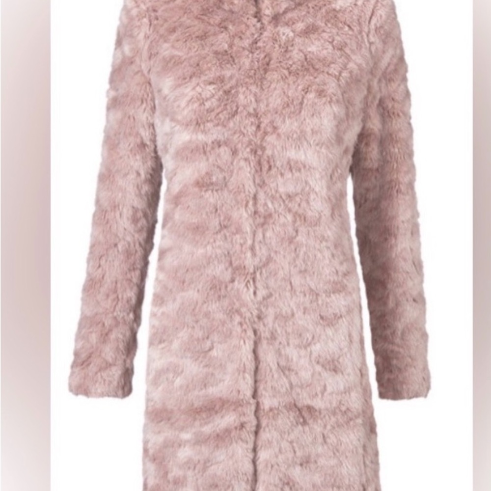 CAbi Faux Fur Jacket in Soft Beige